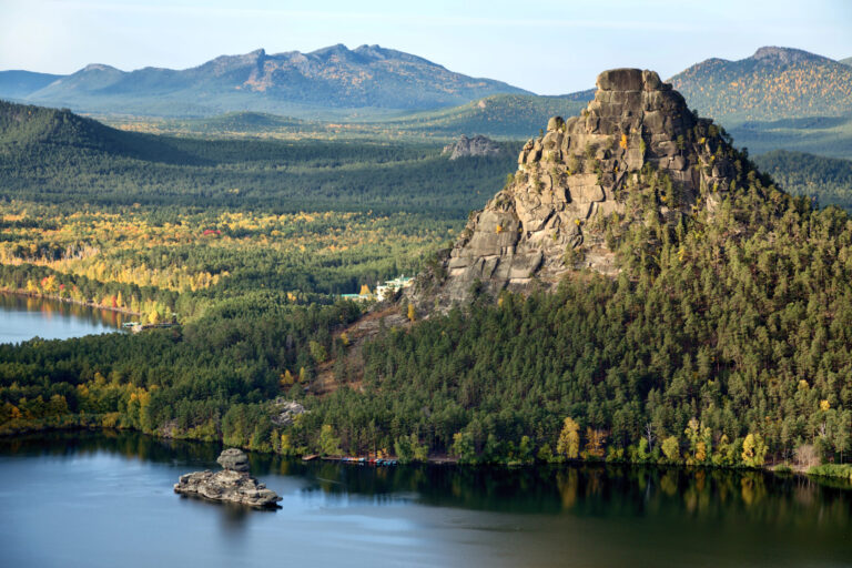 Romantic Kazakhstan in 8 days: mountains, a canyon and a lake